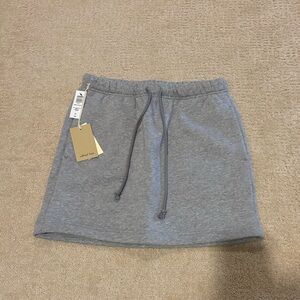 NWT Aritzia Wilfred Free Sweatskirt